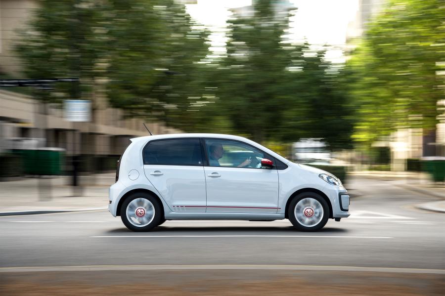  Volkswagen up! beats 5-Door 2016 года  (UK) (фото 22 из 23)